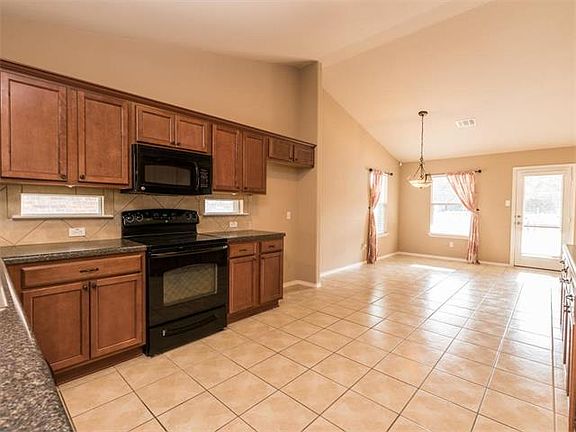5th image of 1815 Indian Lodge Dr