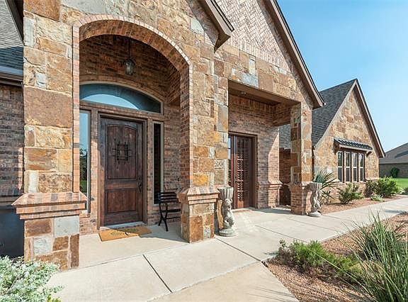 4th image of 305 Steppes Ct