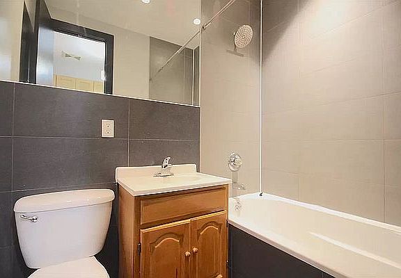 5th image of 198 Scholes St APT 2R