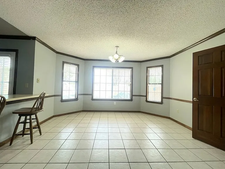 7320 N Hamilton Cir — Photo 5