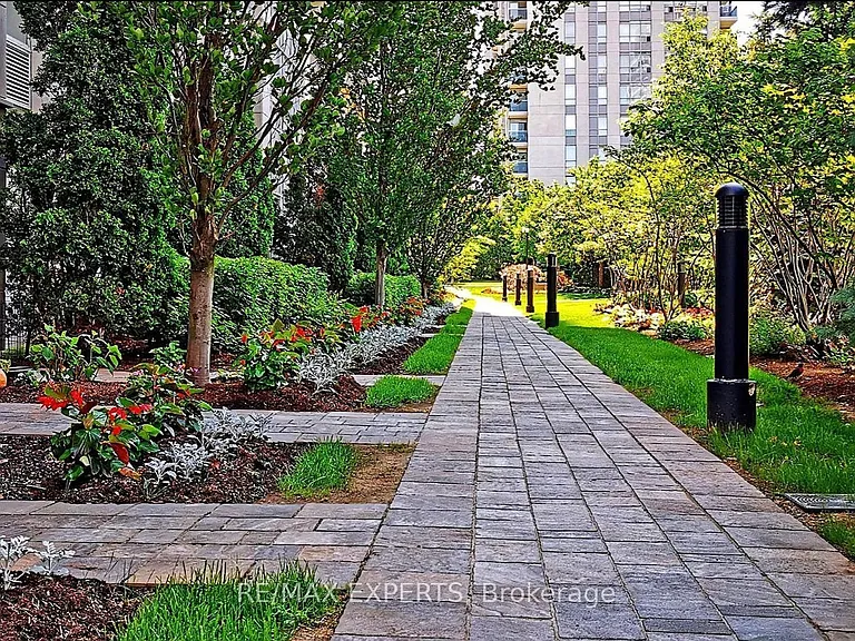 7 N Park Rd #1012 — Photo 24