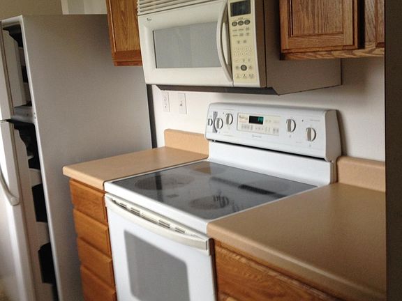 4th image of 702 Highland Ct