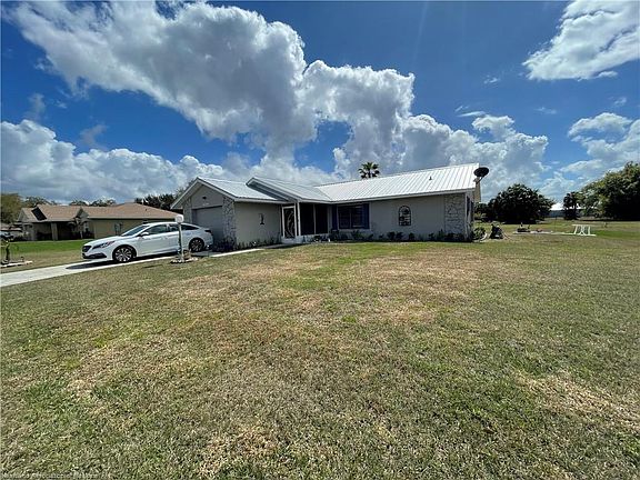 2nd image of 6024 Glens Ct