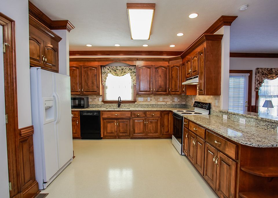 1st image of 100 Christopher Newport Dr