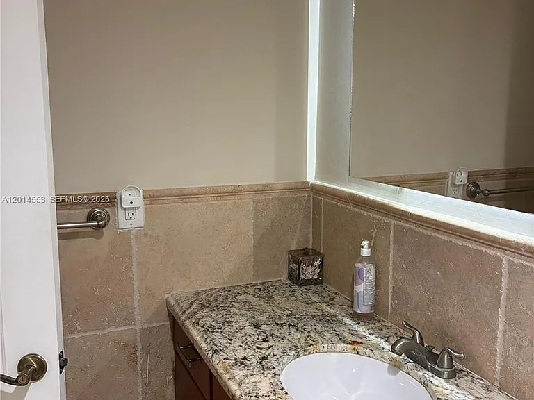 2780 NE 183rd St #1 — Photo 10