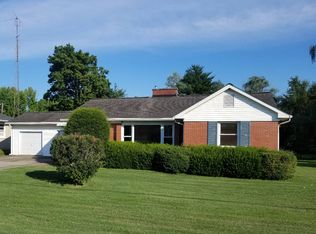 909 W Main St, Carmi, IL 62821