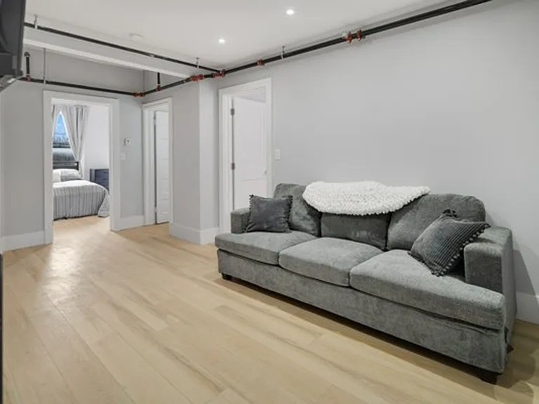 Quarry St. Apartments — Photo 129