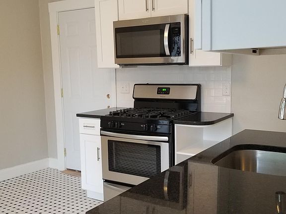 All stainless appliances, dishwasher, gas stove, granite & s