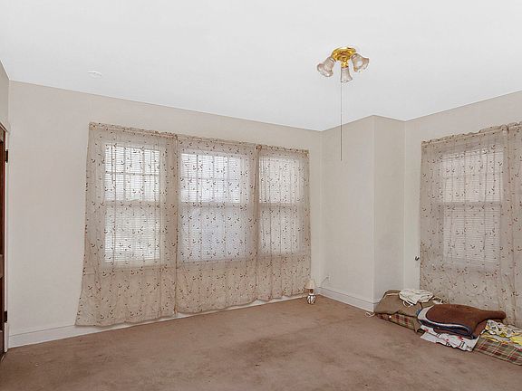3rd image of 5310 W Carmen Ave
