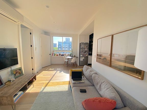 3rd image of 246 Johnson Ave Floor 5