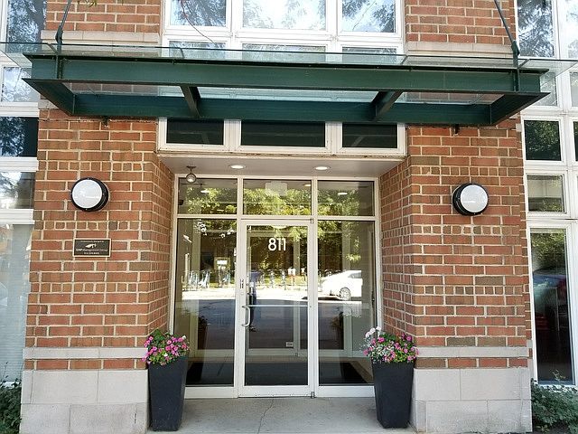 1st image of 811 Chicago Ave APT 609