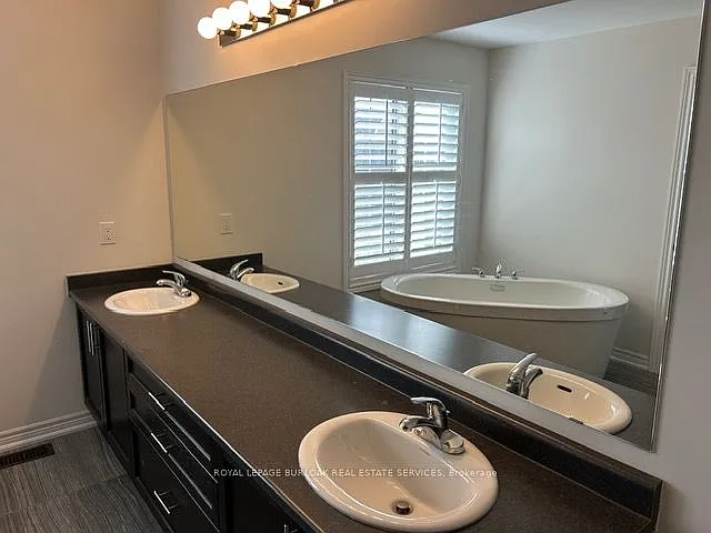57 Macbean Cres — Photo 13