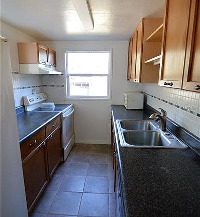 4th image of 37205 North Ave