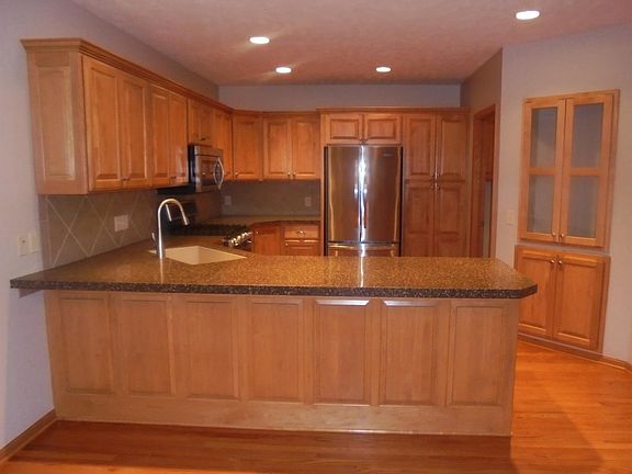 4th image of 7449 Laura Lynn Ct