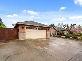 2360 Temple Dr, Medford, OR