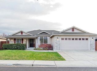 2588 Rabun Way, Central Pt, OR 97502