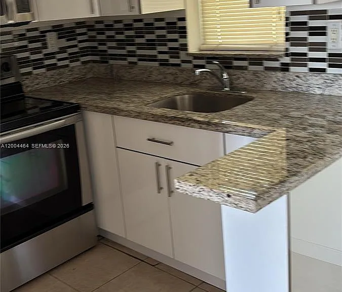 2415 Lincoln St #305 — Photo 15