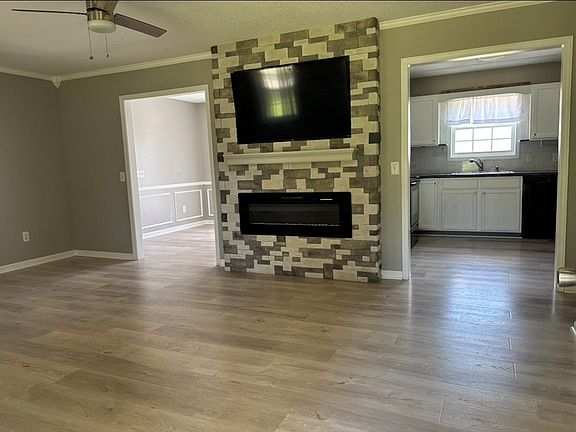 4th image of 3797 Brookwood Dr