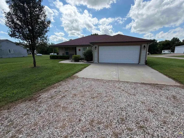 607 Annetta Ave, Hoyt, KS 66440