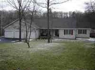 646 Kinns Rd, Clifton Park, NY 12065
