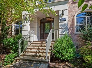 1 Wadams Ct, West Orange, NJ 07052