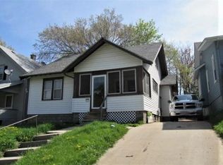 3223 N 48th St, Omaha, NE 68104