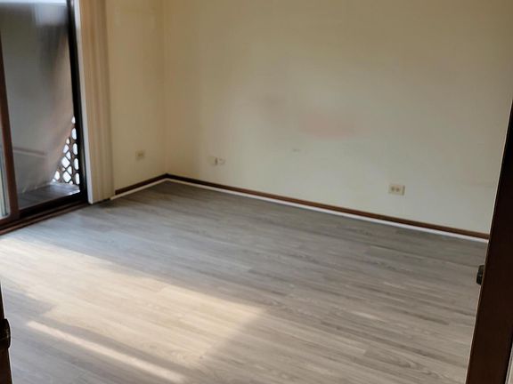 2nd image of 344 Grove Ave #301
