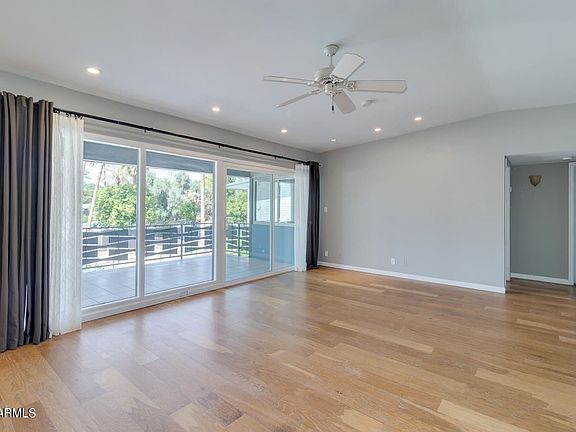 4th image of 5150 N 20th St Unit 208