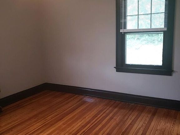 5th image of 150 Fairfield Ave APT 4