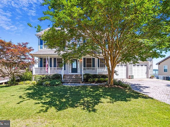 4th image of 12824 Bay Dr