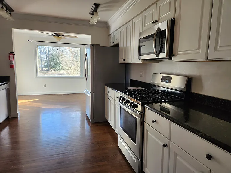 4 Oriole Dr — Photo 4