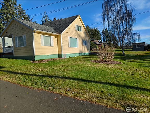 2nd image of 1104 Rose Avenue NE