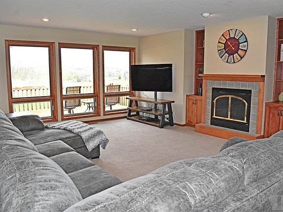 4th image of 2513 255th St