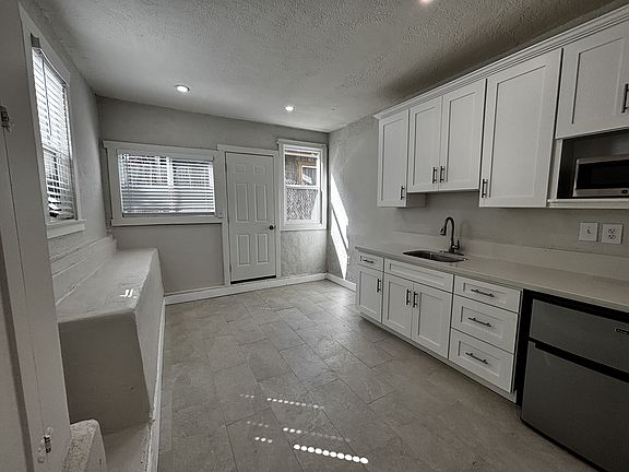 4th image of 655 Solano Ave