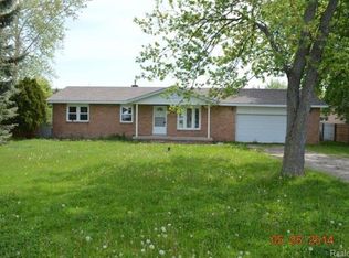 1866 Byron Rd, Howell, MI 48855