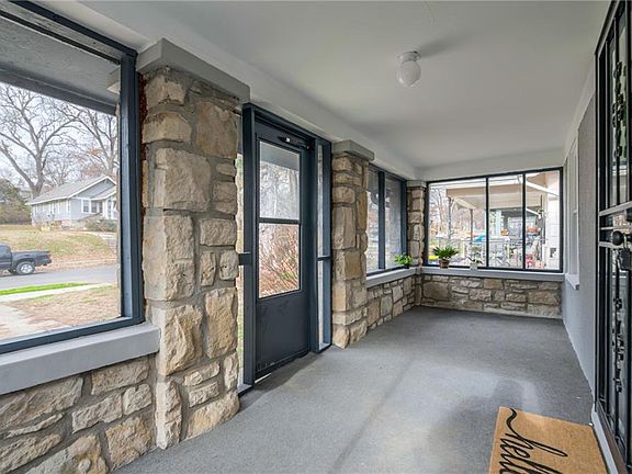 5th image of 5541 Garfield Ave