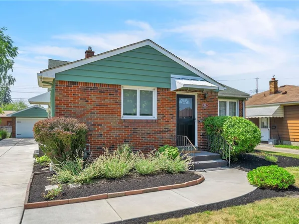 18 Cathedral Ln, Buffalo, NY 14225