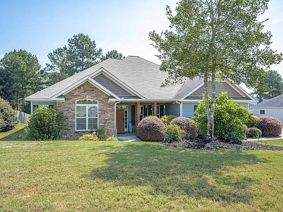 2nd image of 1069 Tralee Dr