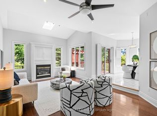 1022 Ivsbridge Blvd, Newmarket, ON L3X2A2