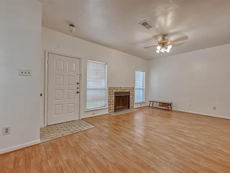 8299 Cambridge St #1705 — Photo 5