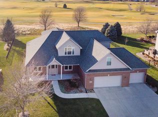 2613 Crooked Creek Rd, Bloomington, IL 61705