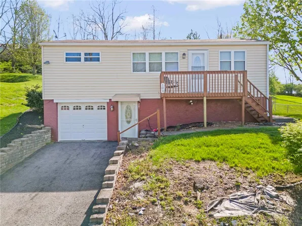 104 Cancilla Dr, Canonsburg, PA 15317