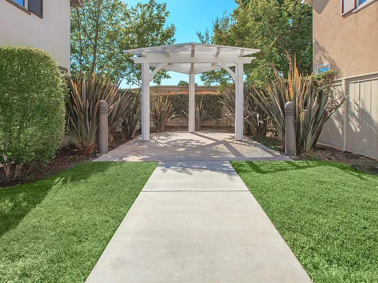 Arbor Lane Apartments — Photo 11