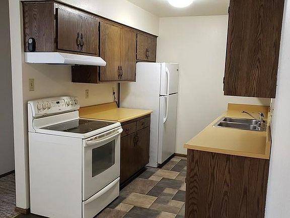 2nd image of 4224 W Howard Ave APT 3