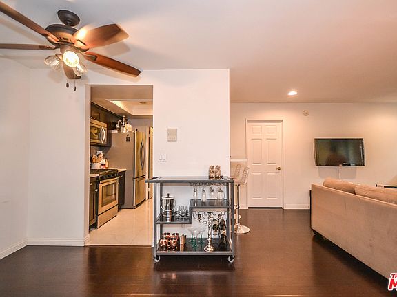 3rd image of 5670 W Olympic Blvd APT A04