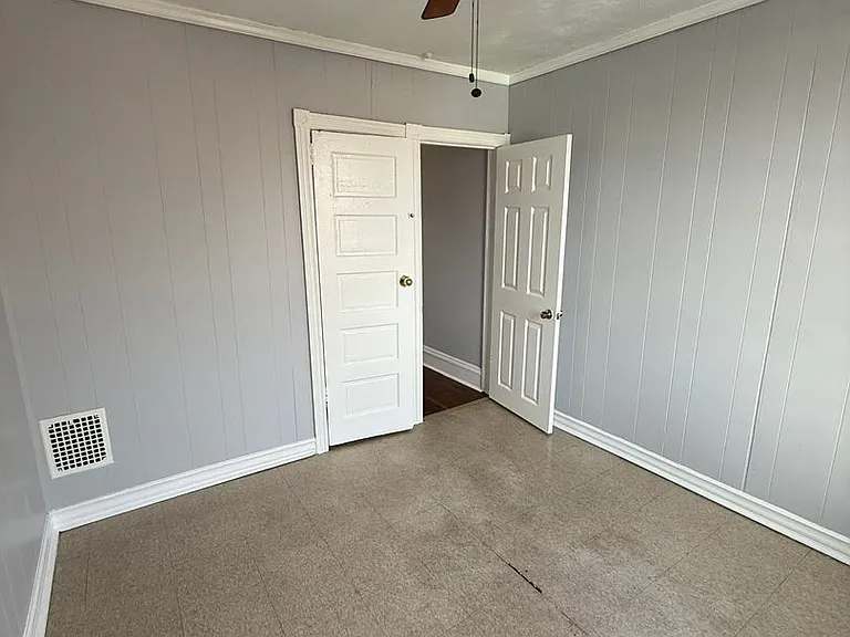 5753 N Beechwood St — Photo 29