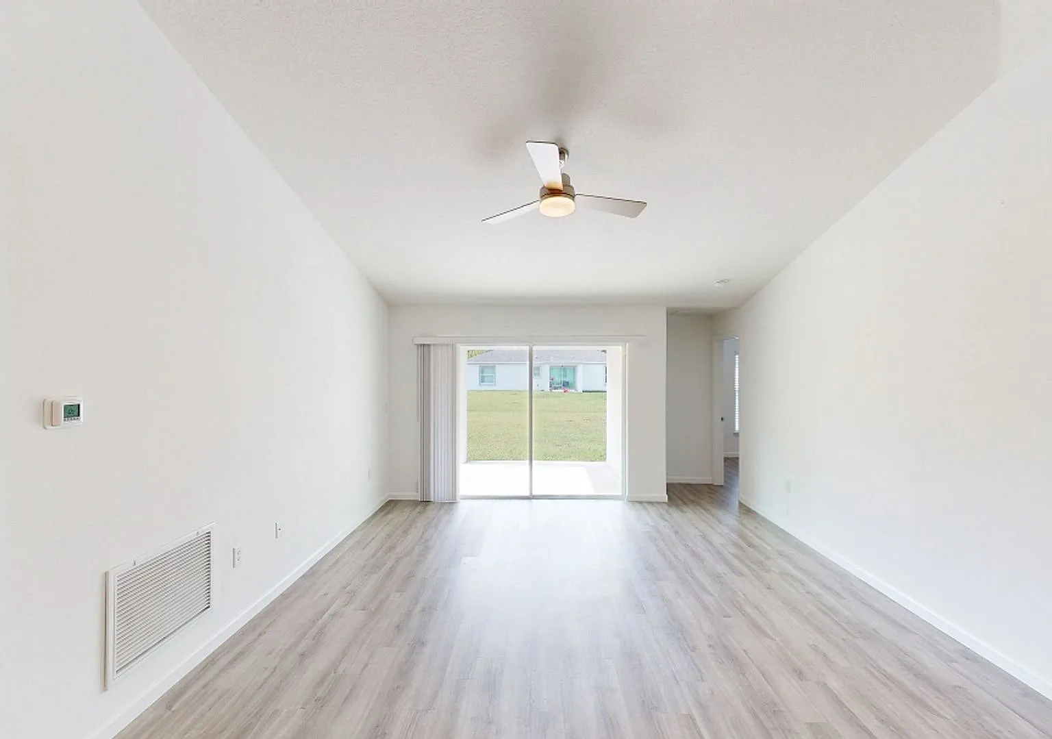 Beautiful 4BR/2BA Home with Large Lanai in Palm Bay! — Photo 4