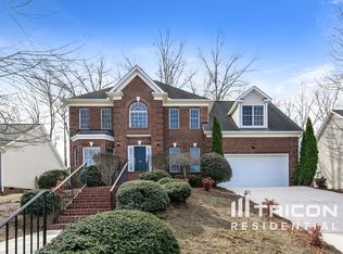 3401 Old Barn Rd, Greensboro, NC 27410