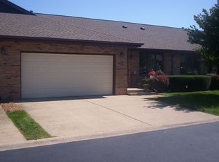 921 Winter Park Dr, New Lenox, IL 60451