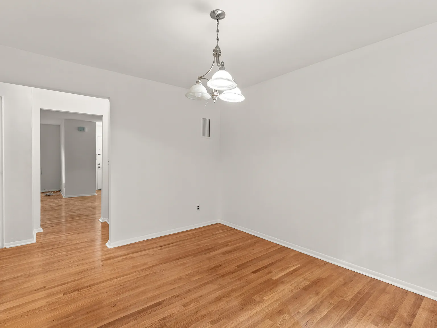 2 bed, 1.5 bath, $2,800 — Photo 2